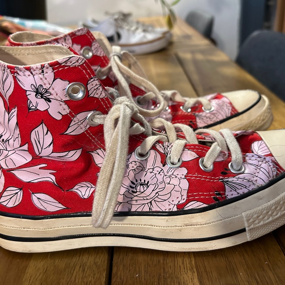 Converse Chuck Taylor All Star Floral University Red Woman's